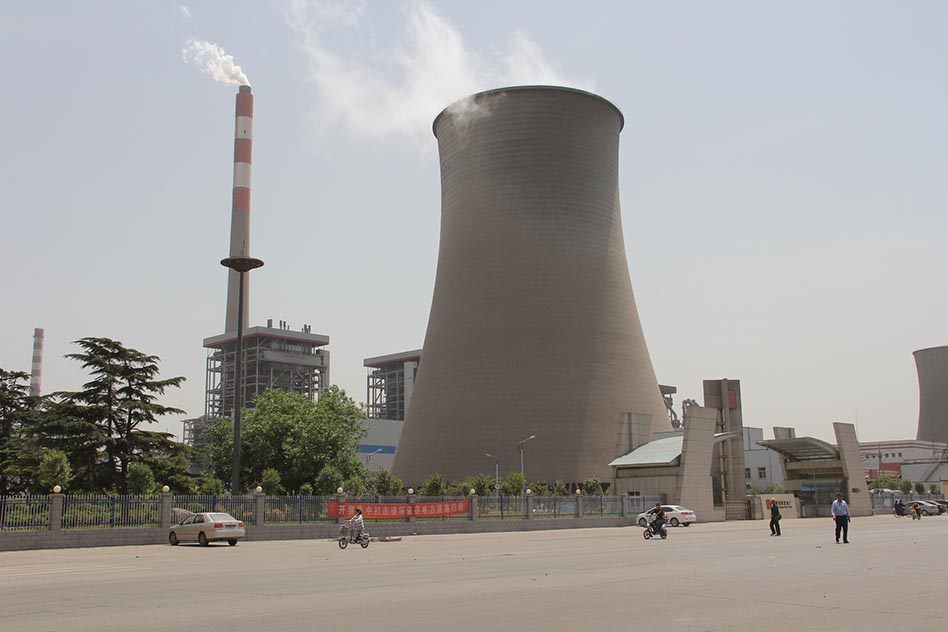 Photo: Coal-fired electric plant, Henan Province, China (Source: V.T. Polywoda) Karplus_NatureCC_PHOTO.jpg