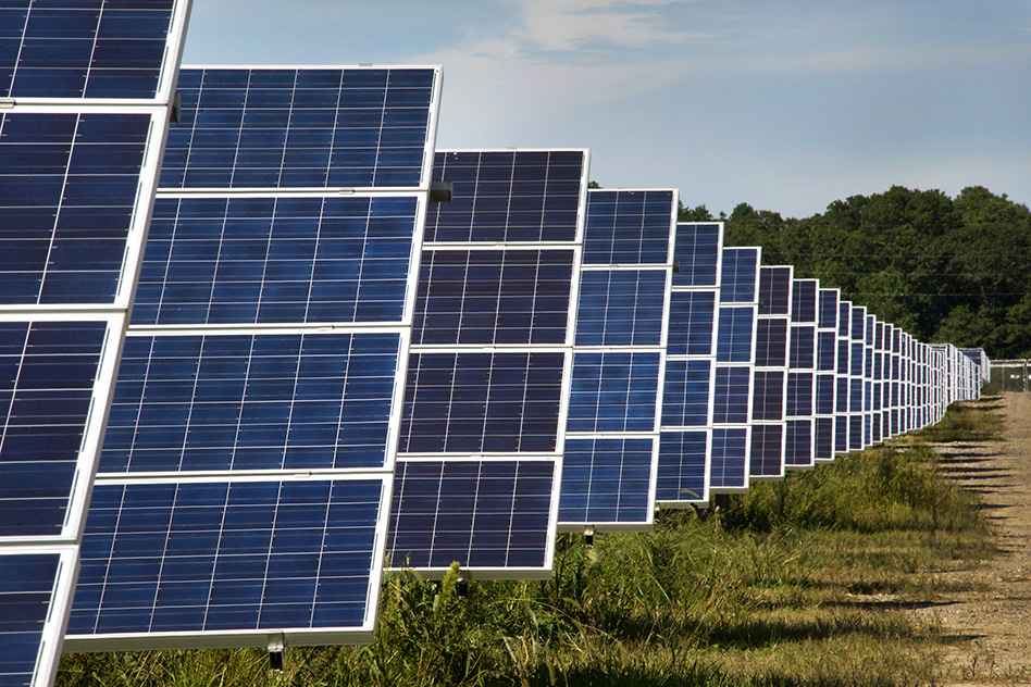 Long Island Solar Farm (Source: Brookhaven National Laboratory) Reilly_T&D_WEB.jpg