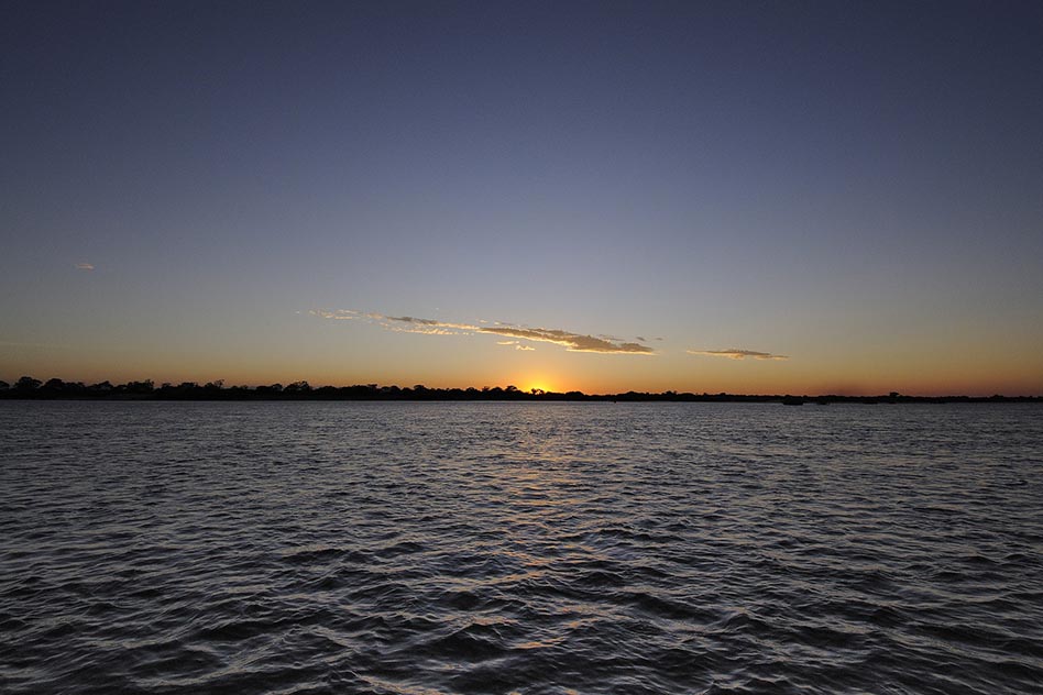 Zambezi_River_PHOTO.jpg