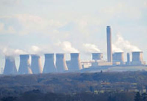 Photo: Drax power station in England is the world’s largest consumer of industrial wood pellets. (Source: Kevin Blowe)